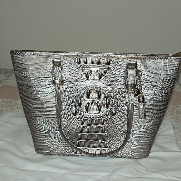 Brahmin Handbags - BRAHMIN Asher Tote In Silver Lining Melbourne. Like New.